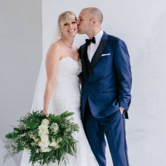 Meet your Posher, Tess - Picture 1 of 1